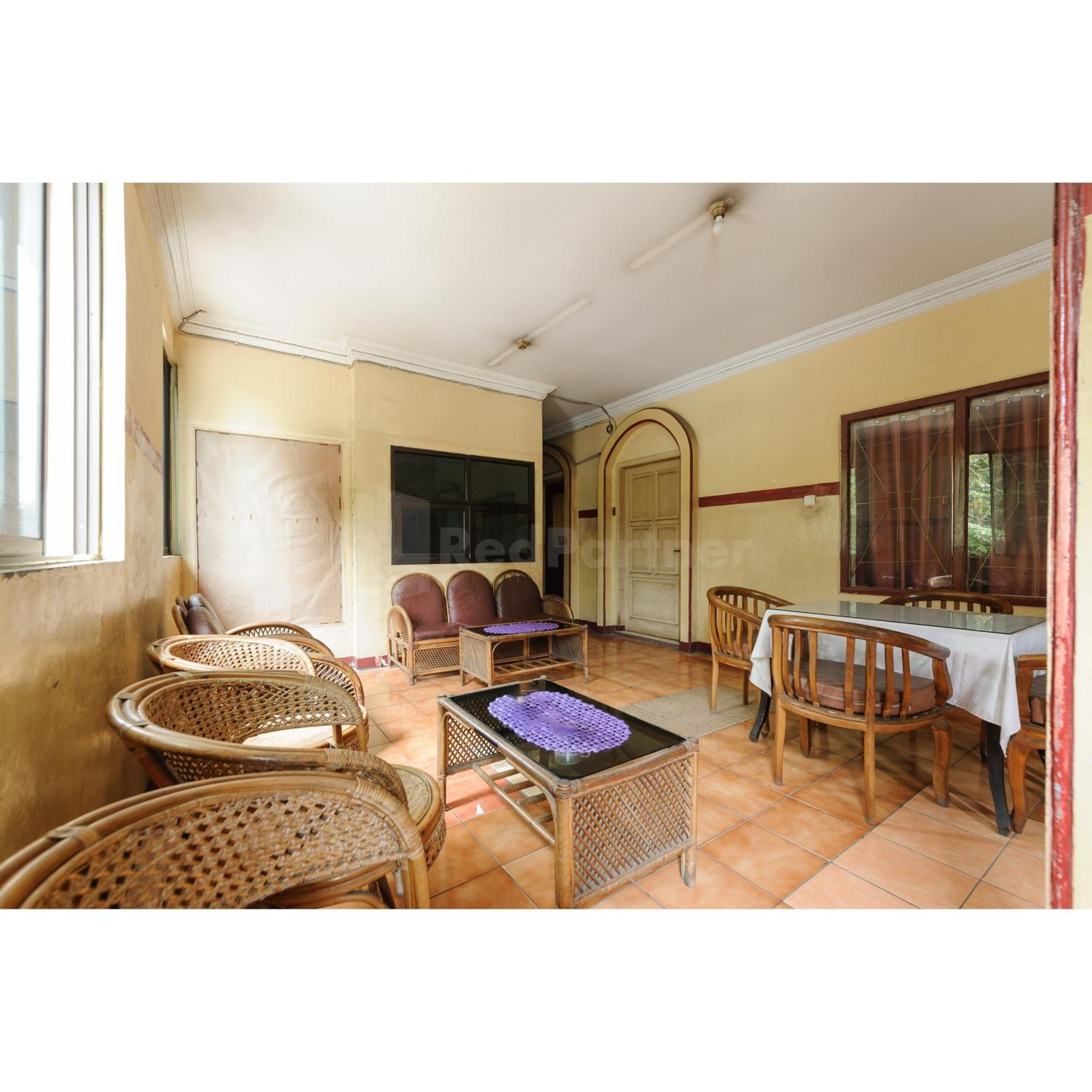 Hotel Al Hakim Syariah Redpartner Bekasi Extérieur photo