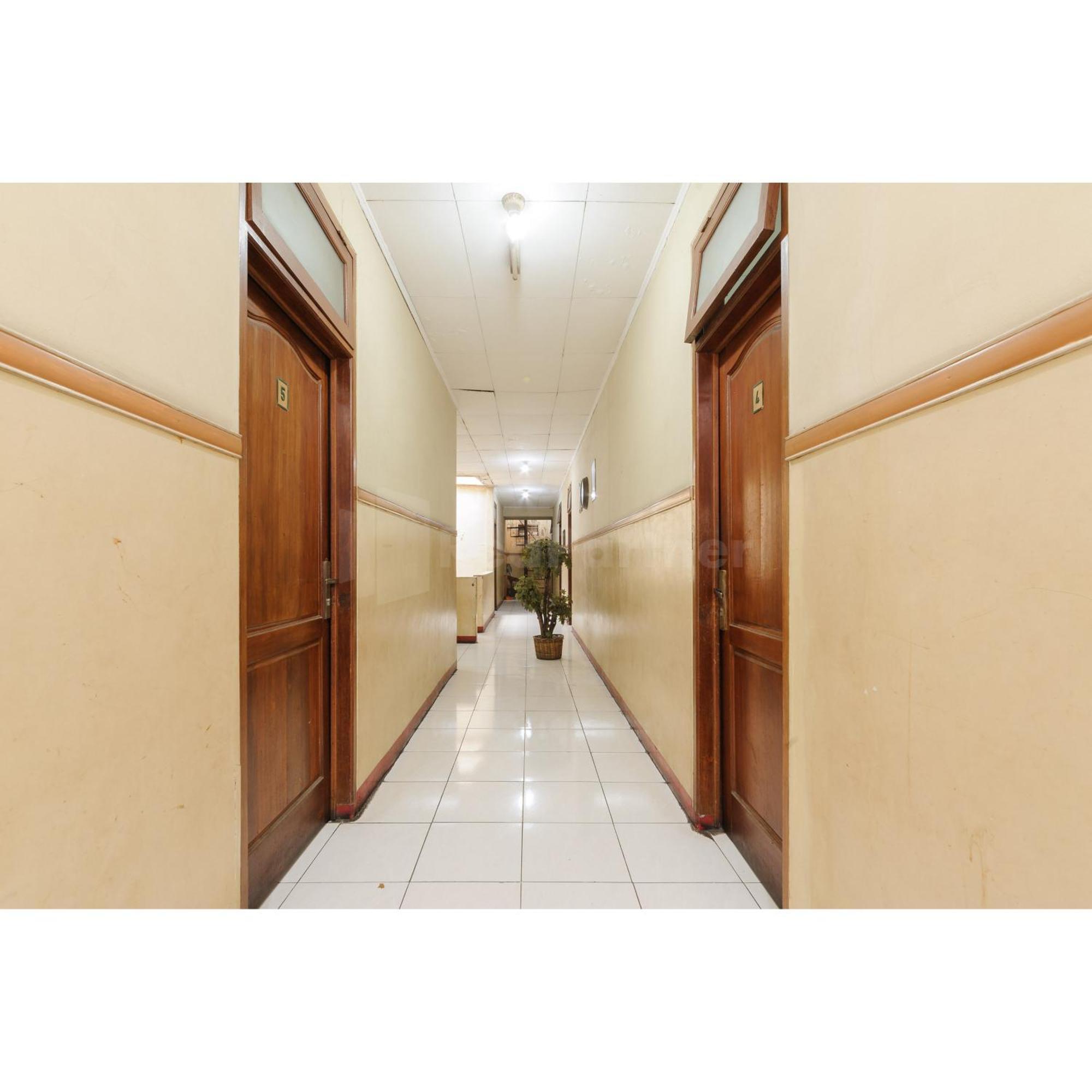 Hotel Al Hakim Syariah Redpartner Bekasi Extérieur photo